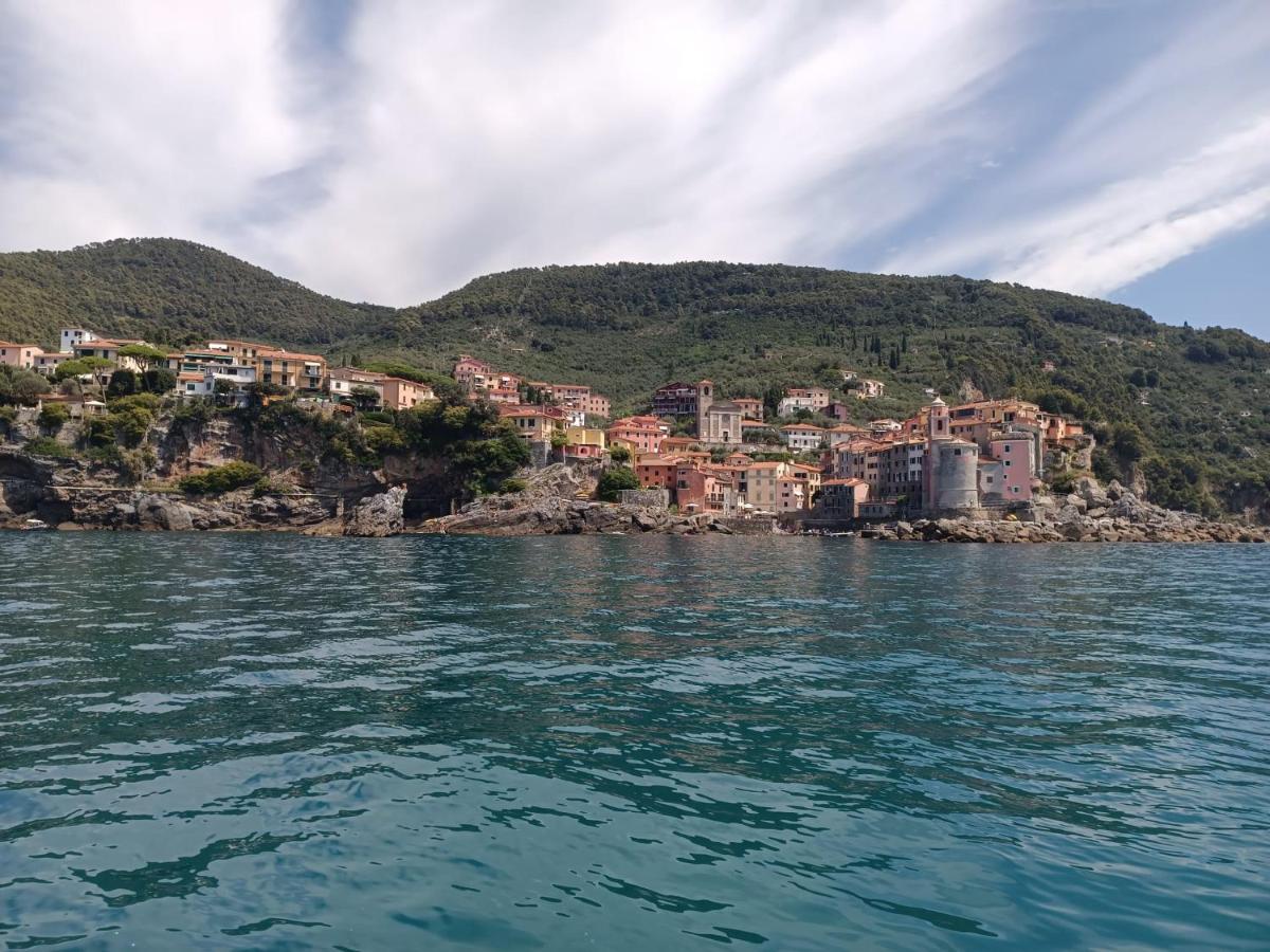 A Casa Di Gaia Hotel Ricco del Golfo di Spezia Luaran gambar